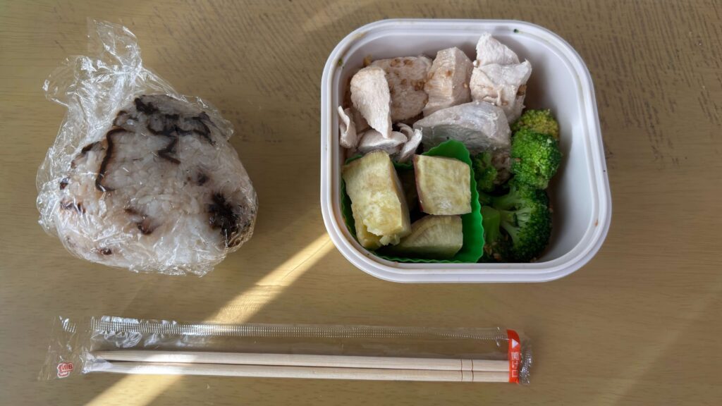 散歩　持ち物　お弁当